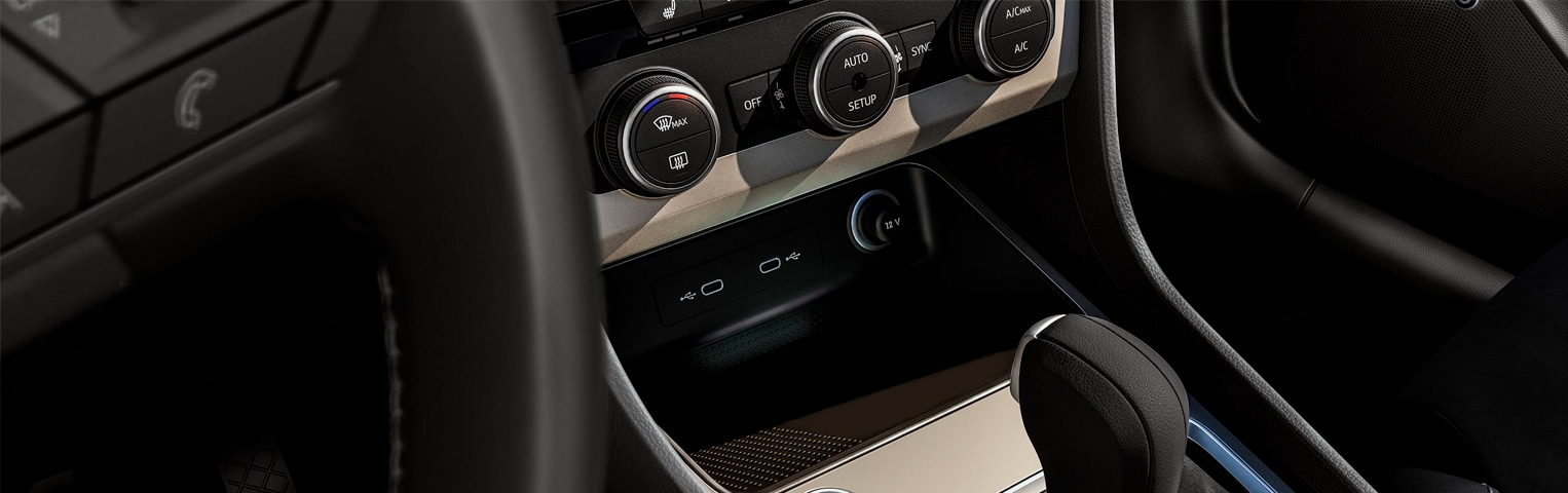 SEAT Arona interior console technology. Showing the SEAT Arona interior steering wheel driving and console technology 